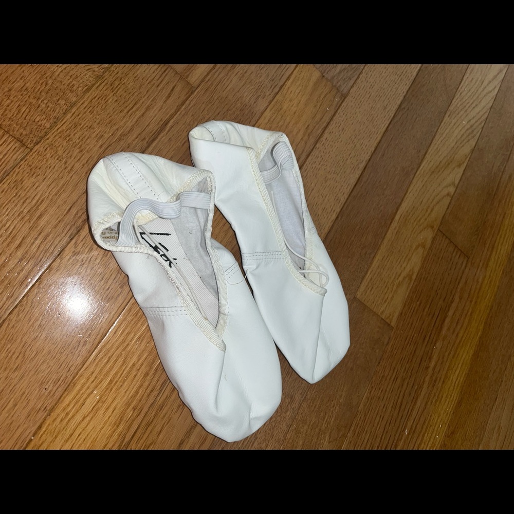 Leo's Protege White Ballet Slippers